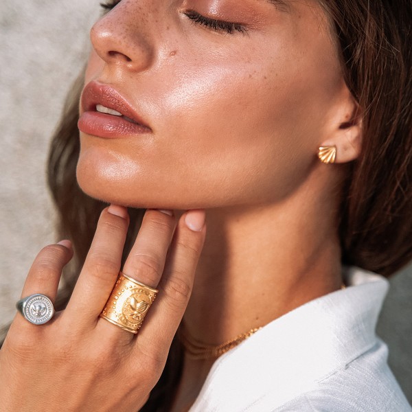 Vassia Kostara Seashell stud earrings in silver 925 gold plated GRE-61063